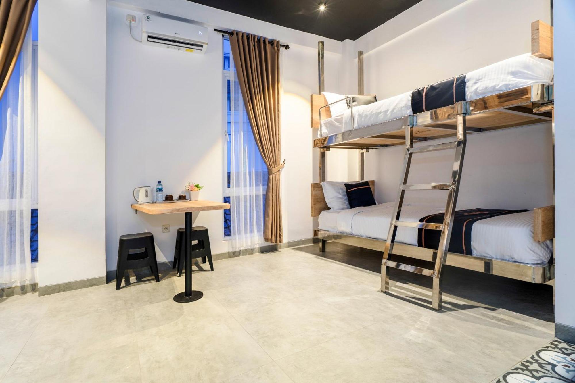 Hotel Oyo 2627 Ratamya Co-living 3*
